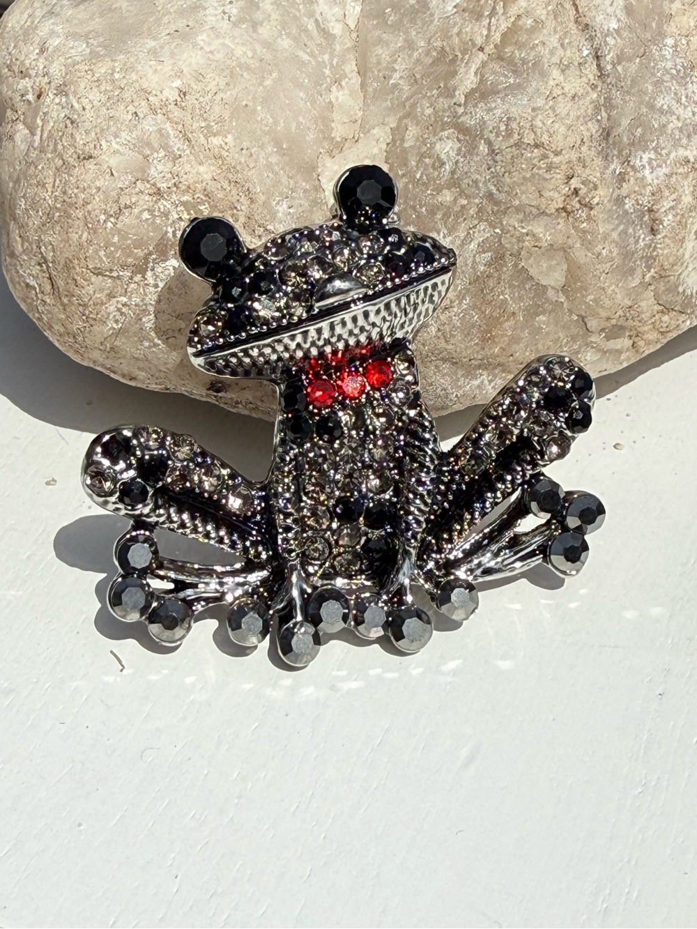 NWT Crystal Frog Brooch with Red Accent and black Crystals